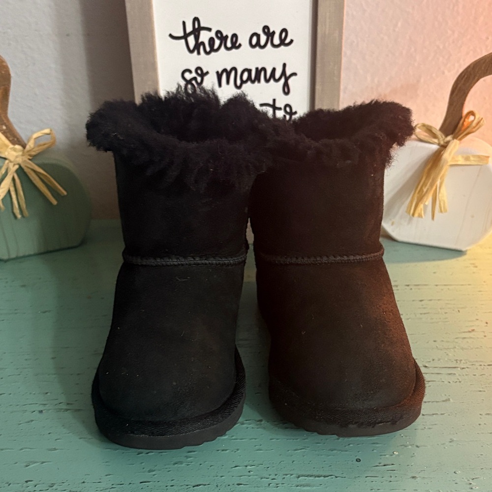 UGG Black Kids Boots with Fluffy Trim SZ 11 T box 166